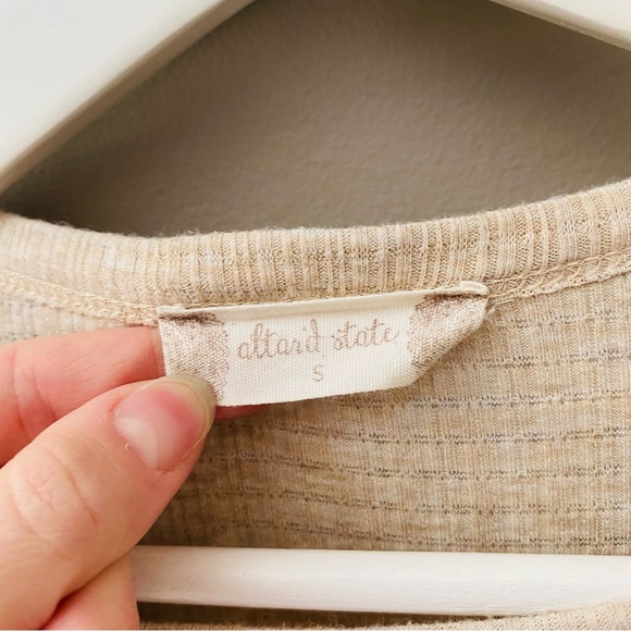 Altar'd State Long Sleeve Top Tan Sz Small - Picture 4 of 11